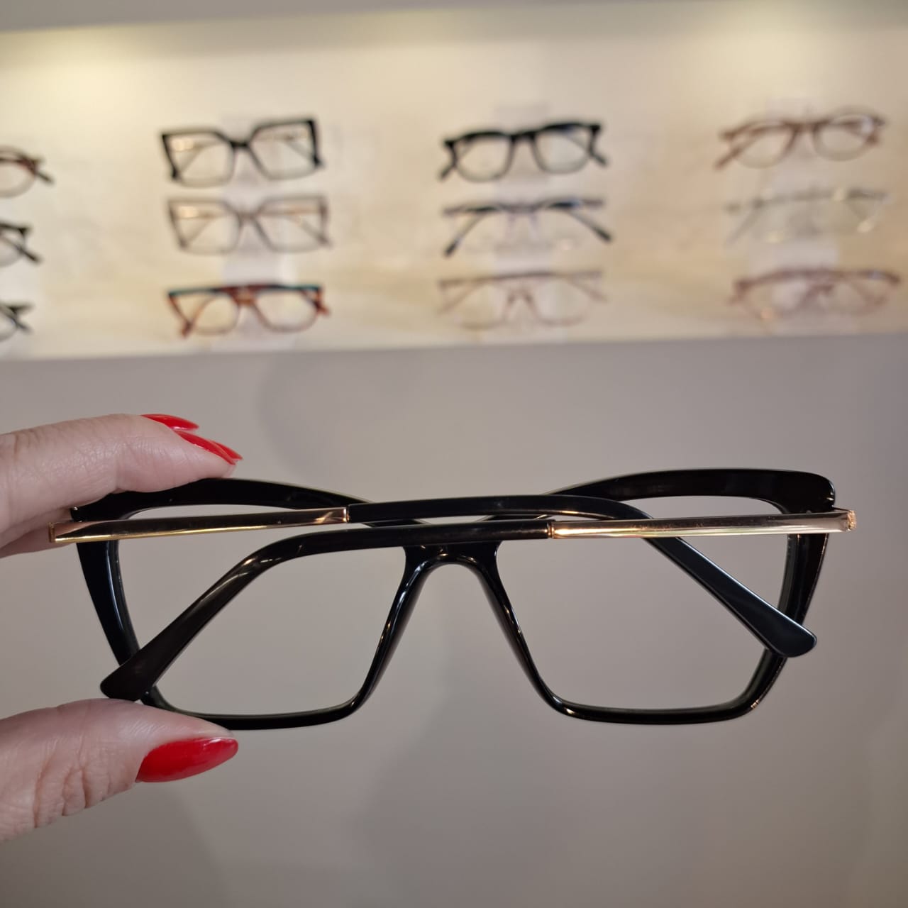 Armação Gatinho Preto 3D Feminina - Monte Seus Óculos - Imagem 3