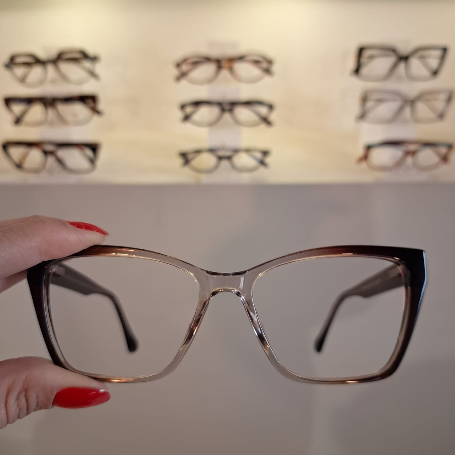 Armação Retangular Marrom Degrade Feminino - Monte Seus Óculos