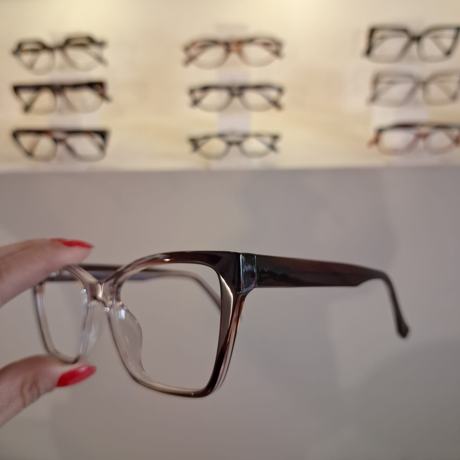 Armação Retangular Marrom Degrade Feminino - Monte Seus Óculos - Imagem 3