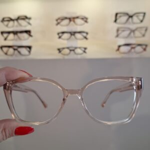 Armação Retangular Bege Transparente Feminino - Monte Seus Óculos