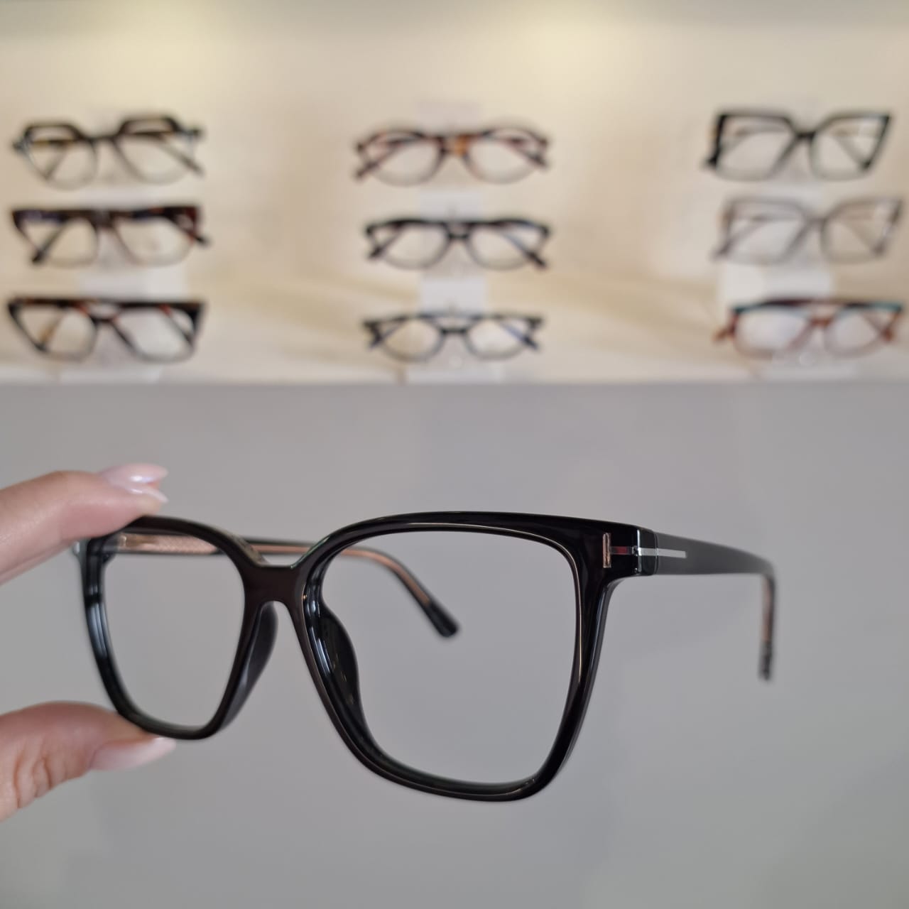 Armação Retangular Preto Feminino - Monte Seus Óculos - Imagem 3