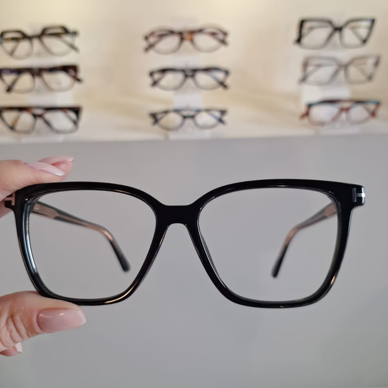 Armação Retangular Preto Feminino - Monte Seus Óculos