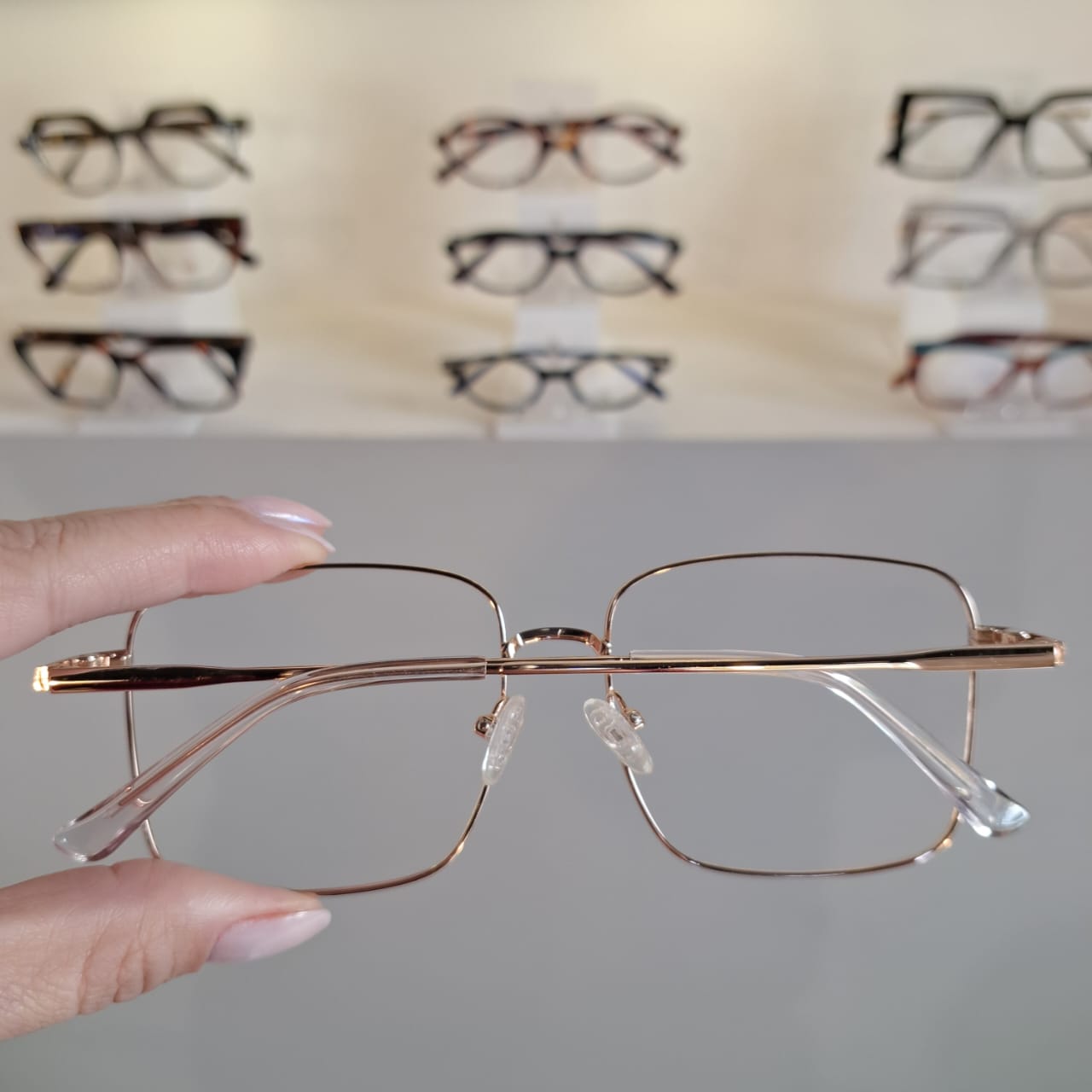 Armação Quadrado Dourado Feminino - Monte Seus Óculos 5913 - Imagem 2