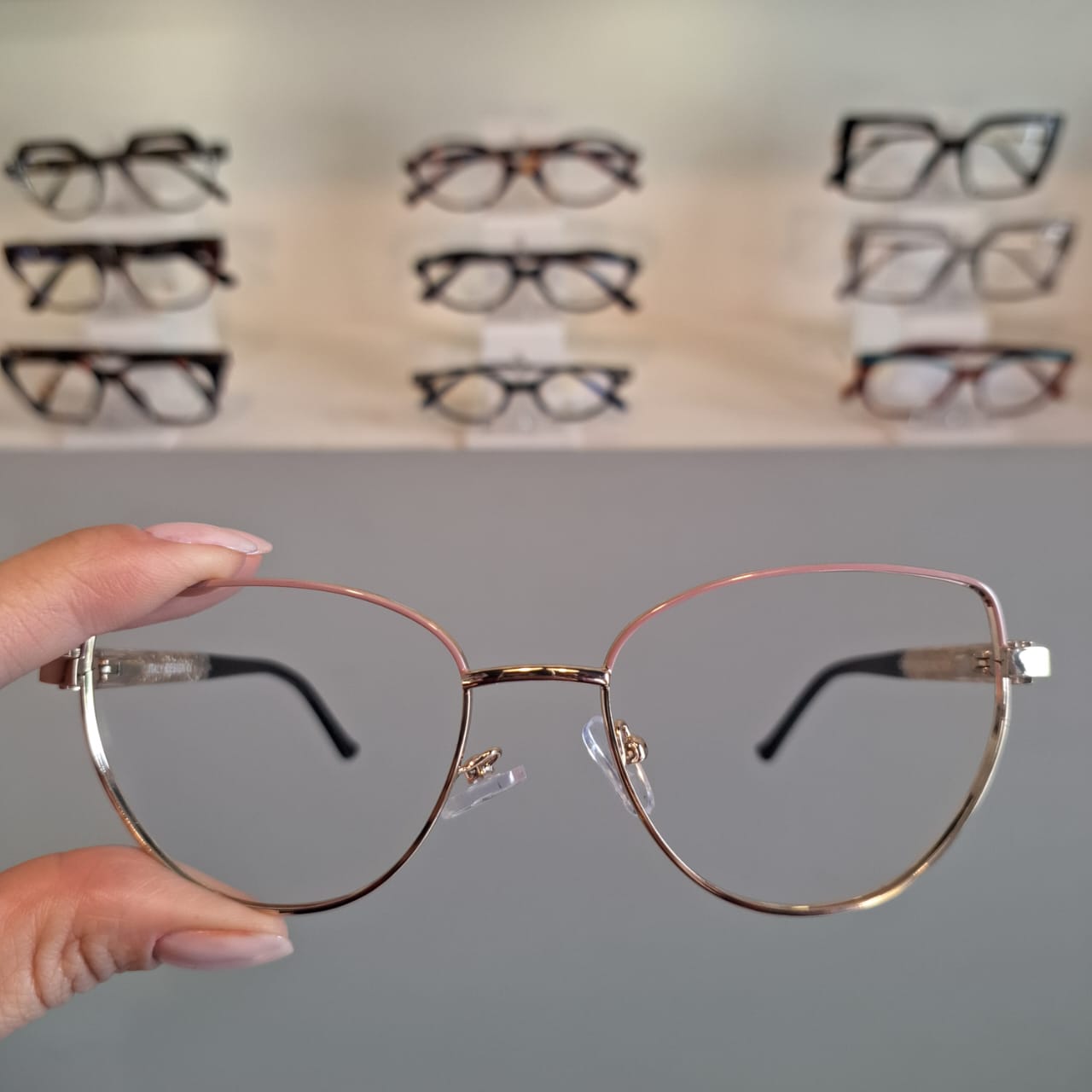 Armação Gatinho Nude / Dourado Feminino - Monte Seus Óculos 60017