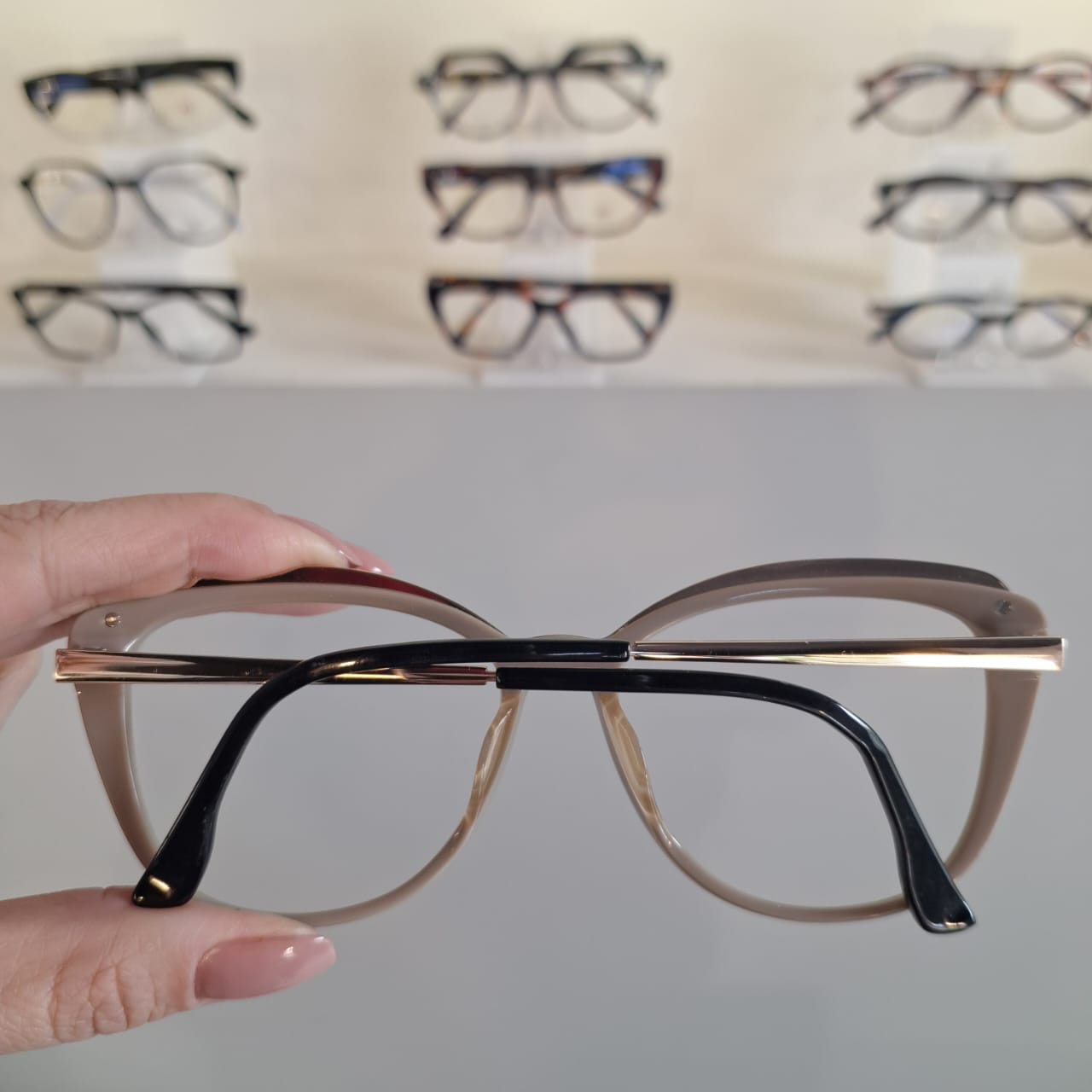 Armação Oval Gatinho Nude Feminino - Monte Seus Óculos - Imagem 2