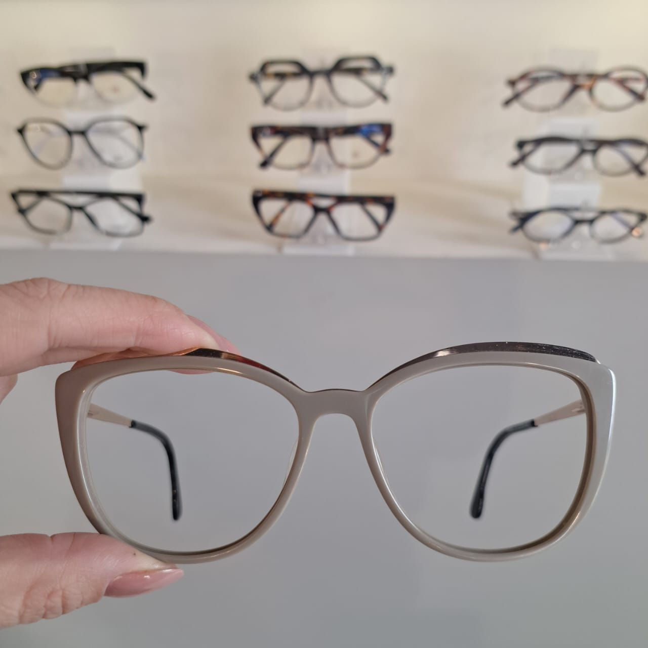 Armação Oval Gatinho Nude Feminino - Monte Seus Óculos