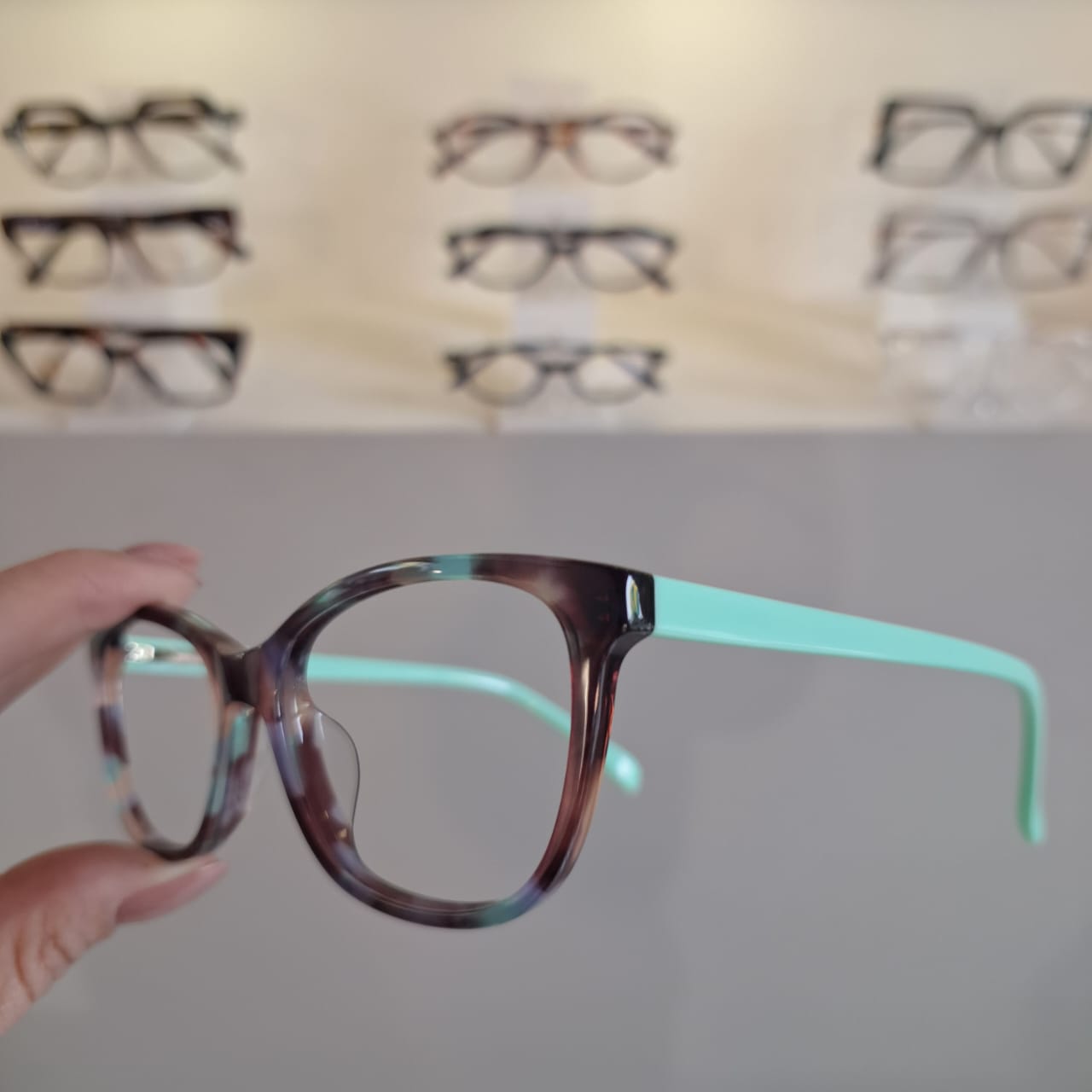 Armação Retangular Marrom / Verde Feminino - Monte Seus Óculos - Imagem 3