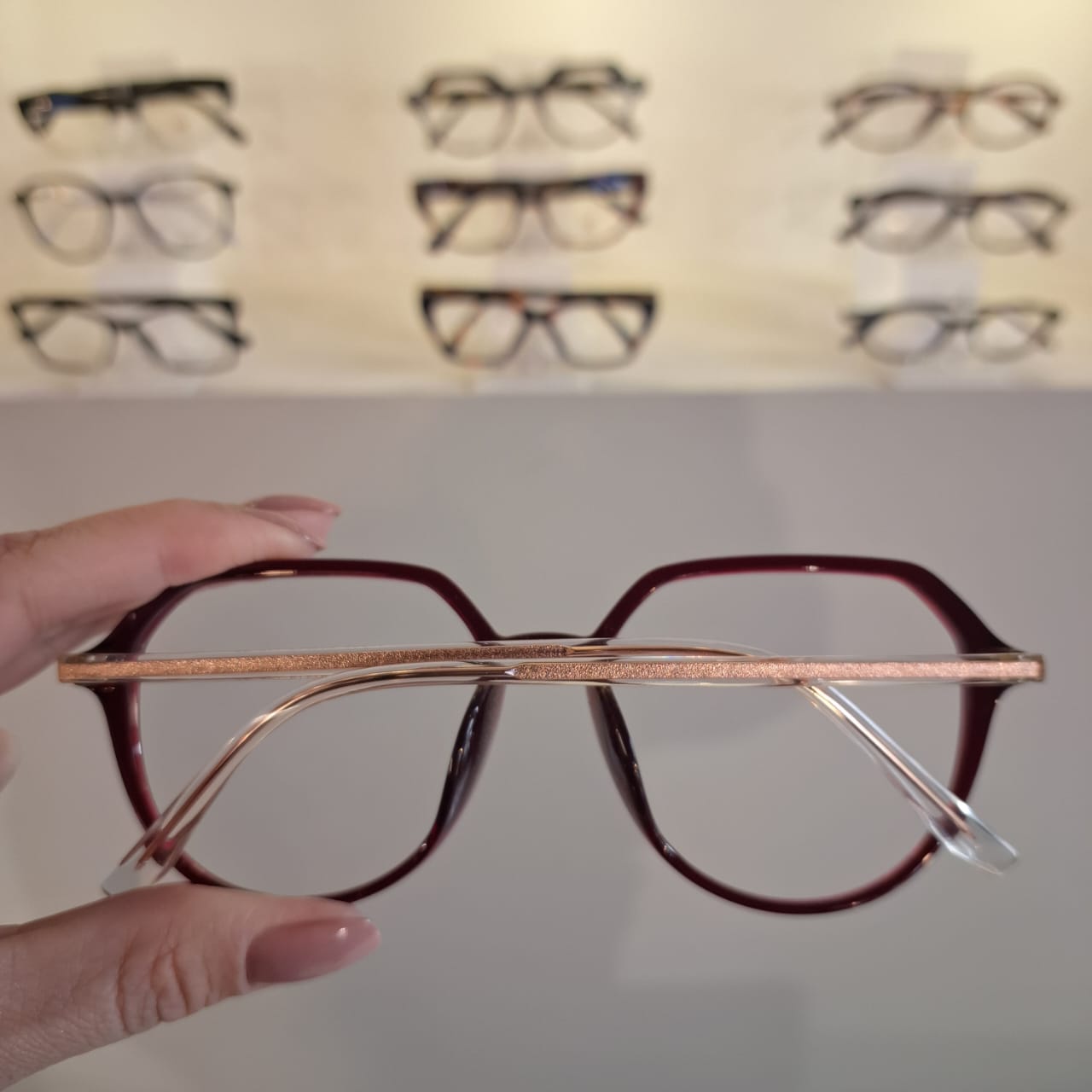 Armação Sextavado Vinho Feminino - Monte Seus Óculos - Imagem 2