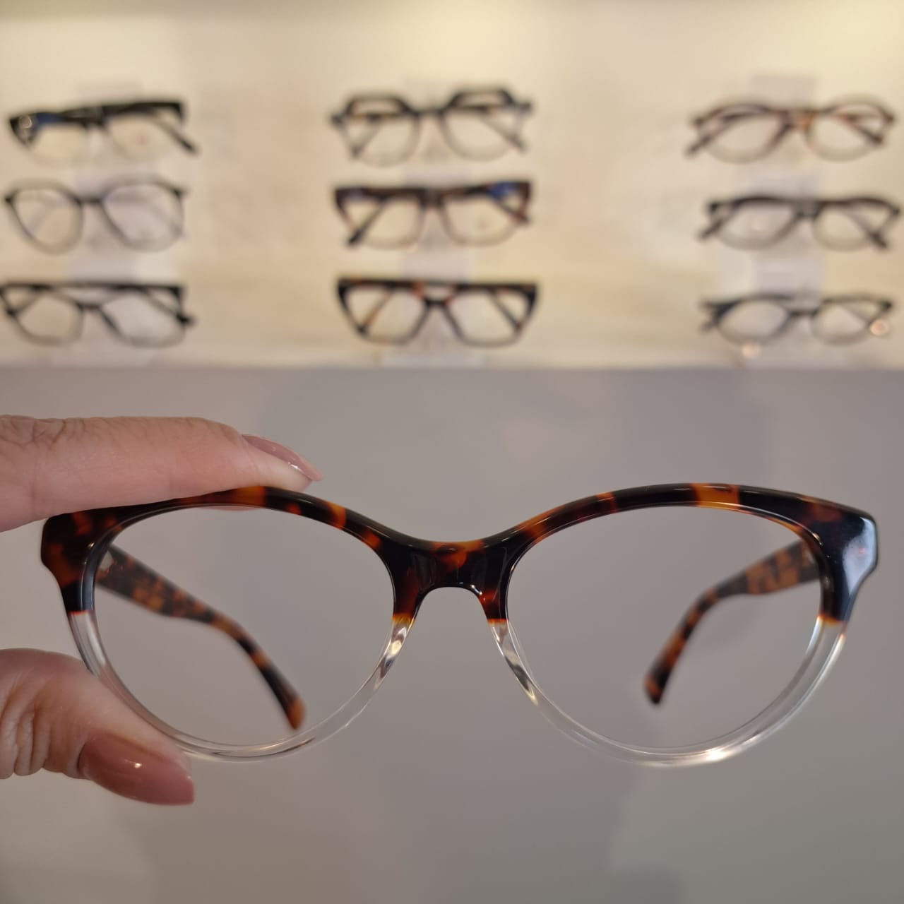 Armação Gatinho Demir / Transparente Feminino - Monte Seus Óculos