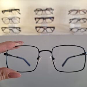 Armação Retangular Preto Masculino - Monte Seus Óculos