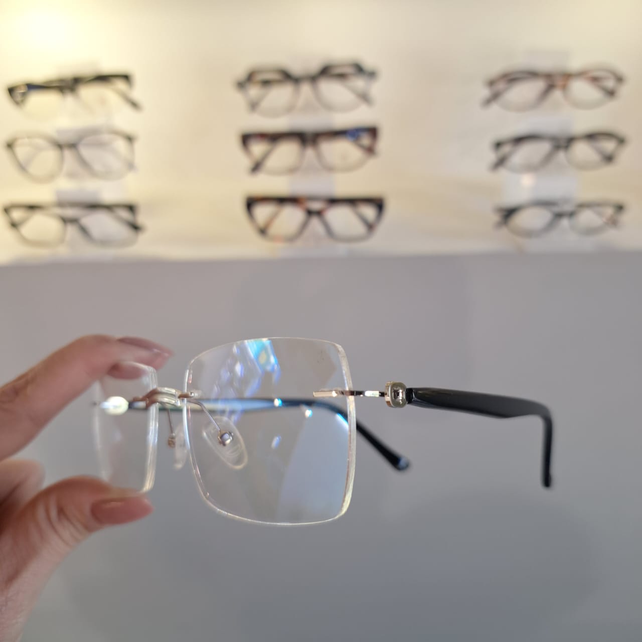 Armação Baugrif Retangular Unissex - Monte Seus Óculos - Imagem 3