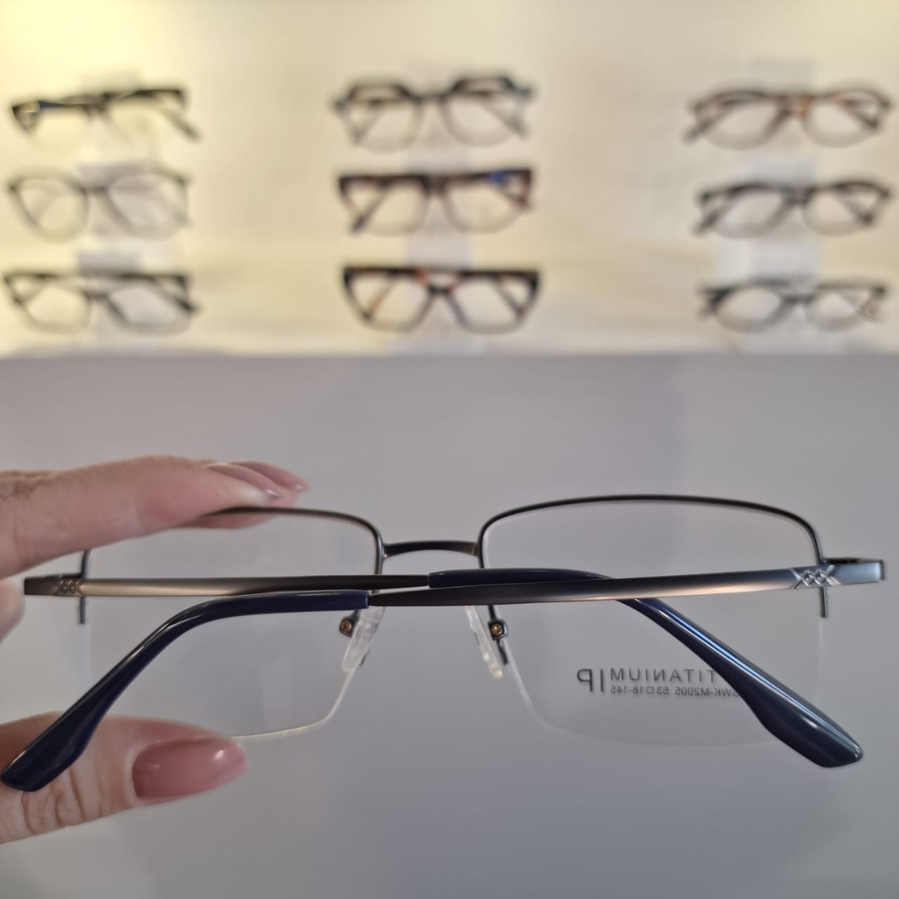 Armação Retangular Grafite Masculino - Monte Seus Óculos - Imagem 3