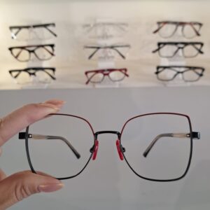 Armação Quadrado Vermelho / Preto Feminino - Monte Seus Óculos