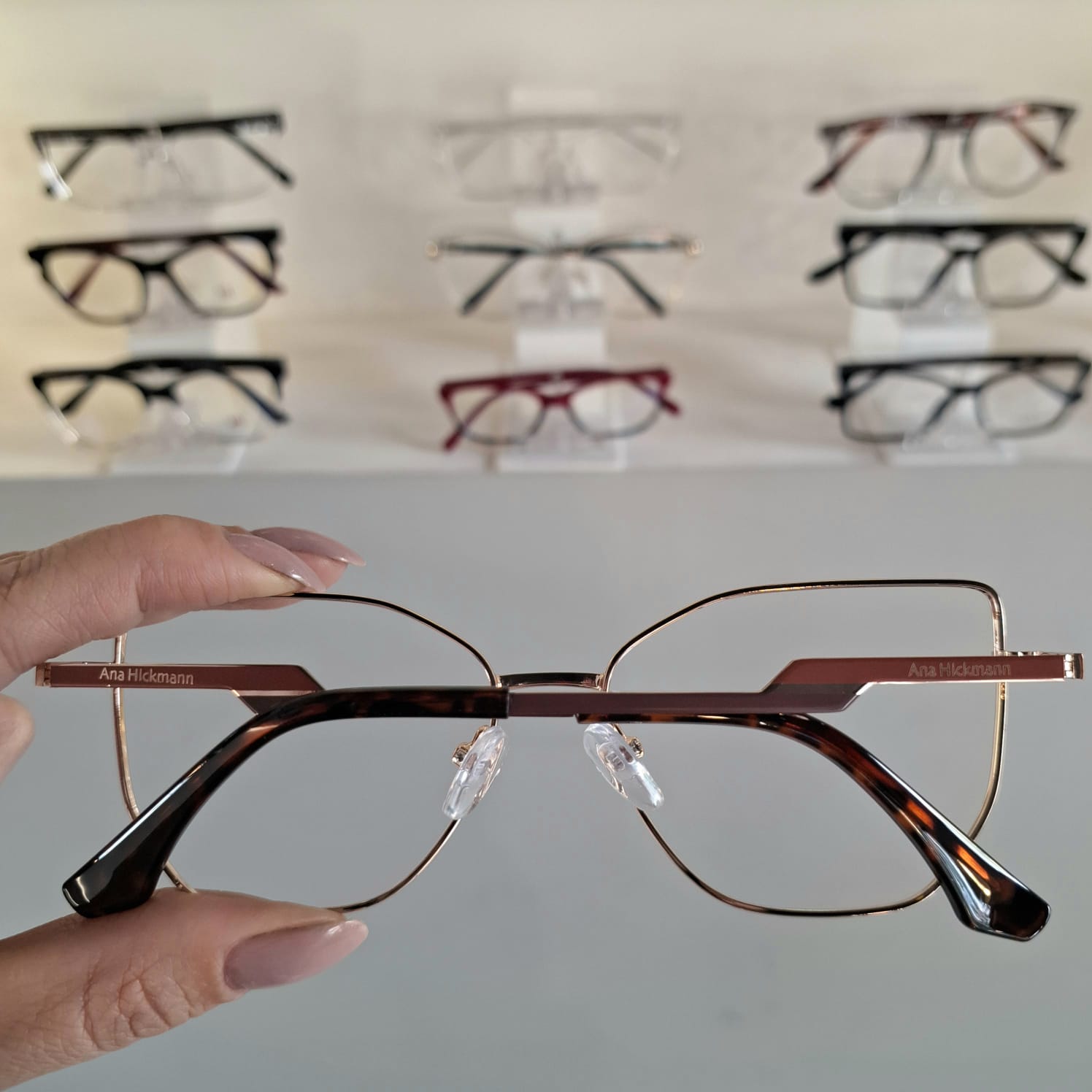 Armação Gatinho Dourado Feminino - Monte Seus Óculos - Imagem 3