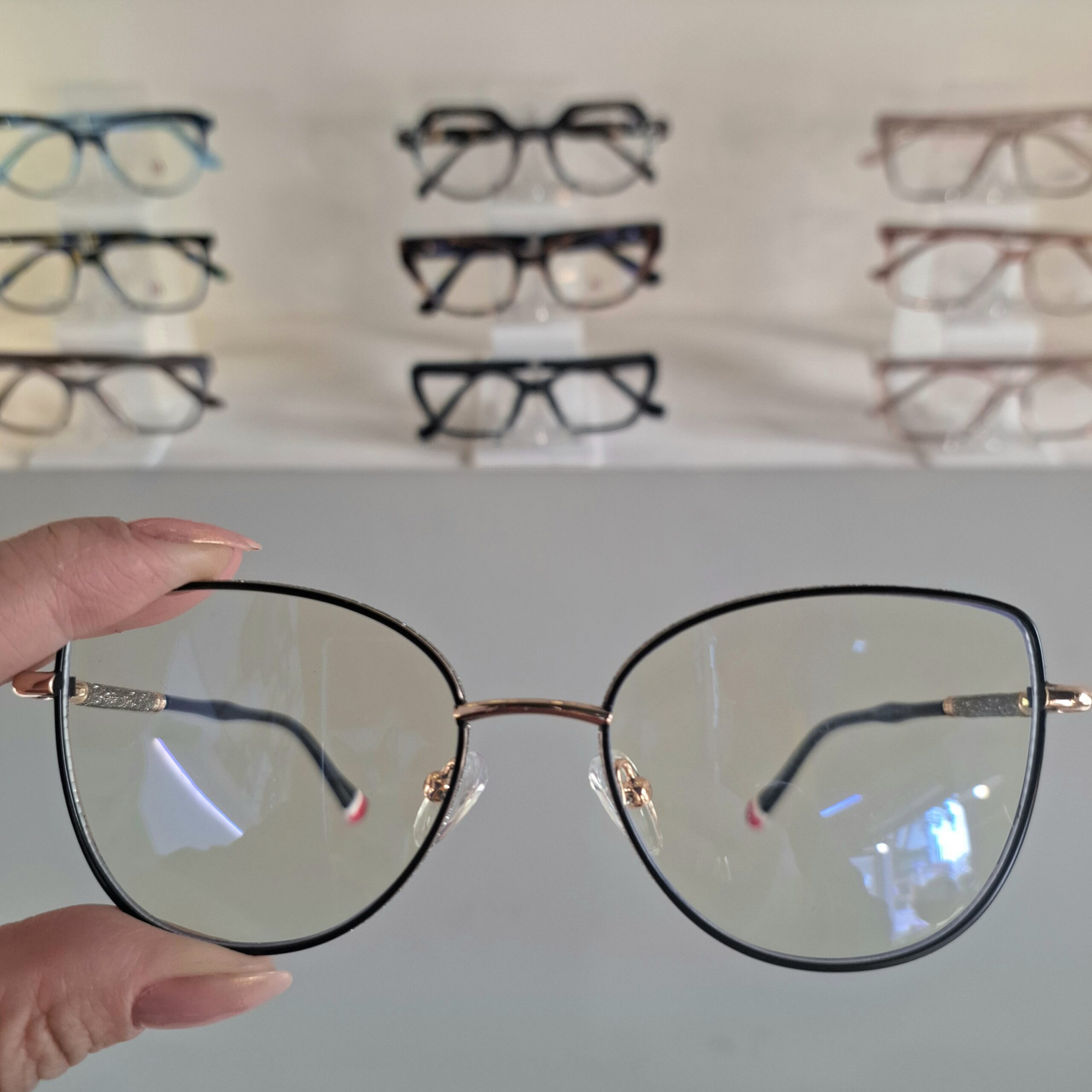 Óculos Gatinho Metal Feminino 3610 Preto/Dourado