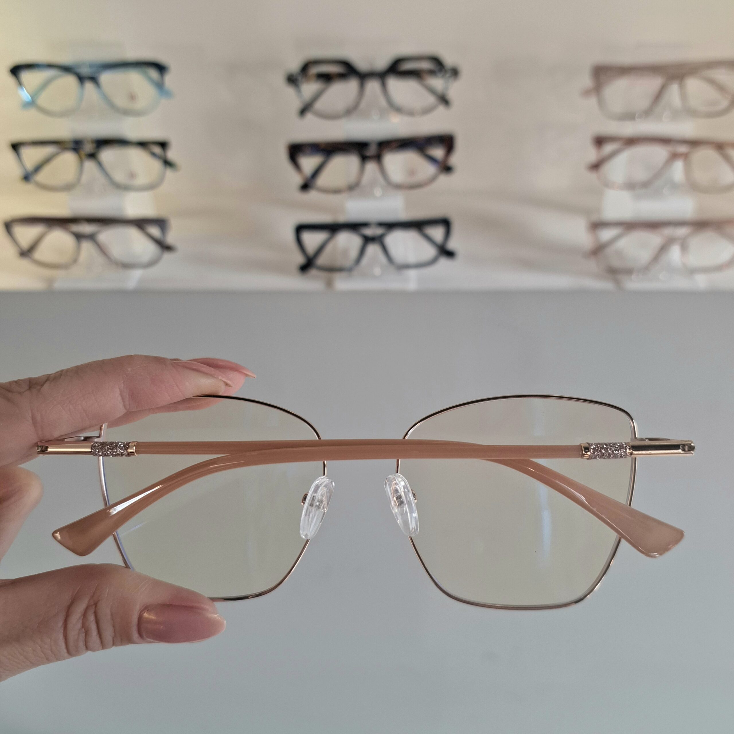 Óculos Quadrado Metal Feminino 8613 Nude/Dourado - Imagem 3